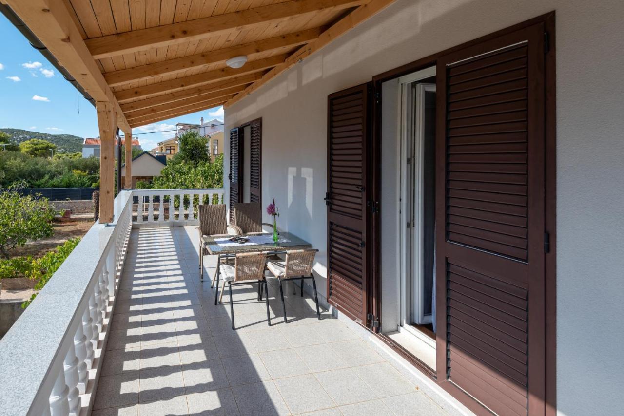 Apartman Tribunj Tribalj Esterno foto
