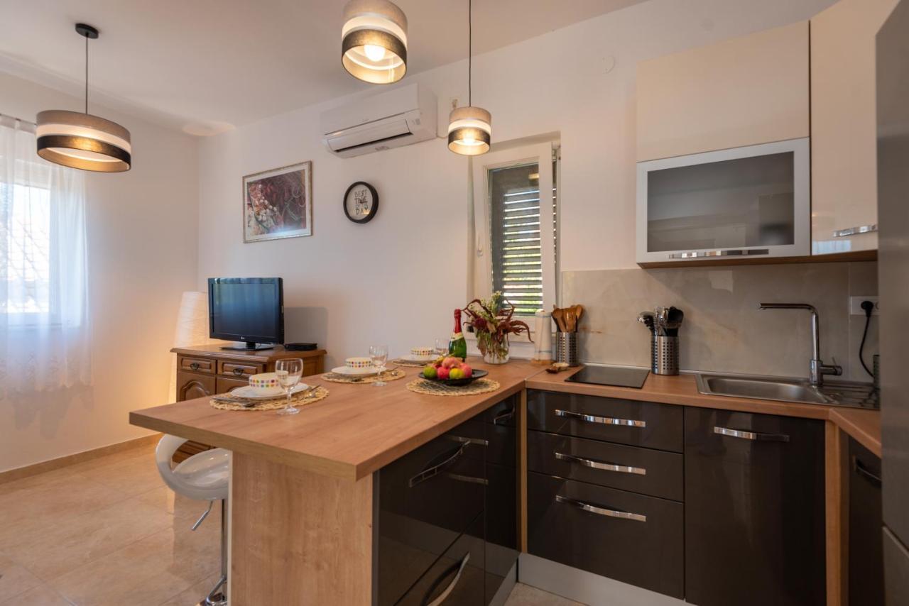 Apartman Tribunj Tribalj Esterno foto