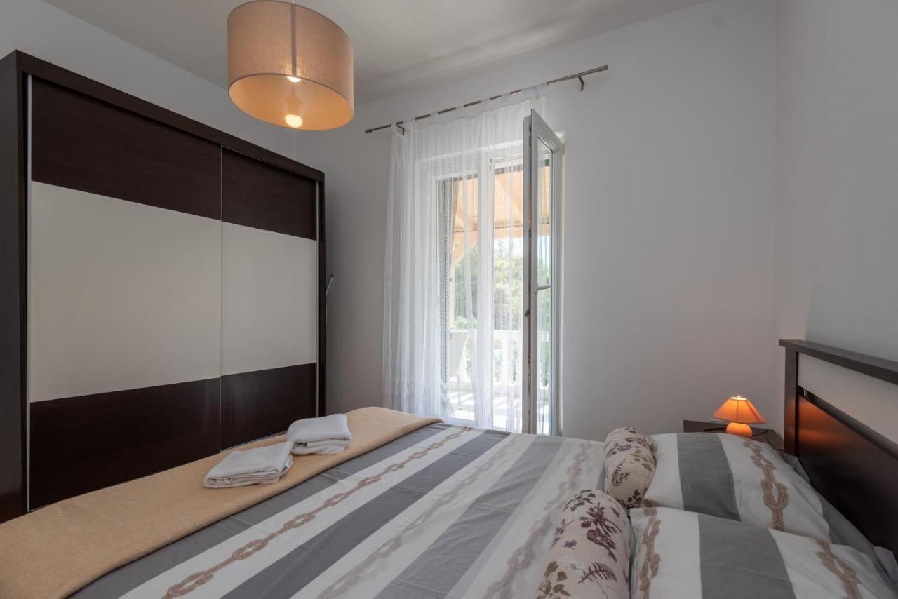 Apartman Tribunj Tribalj Esterno foto