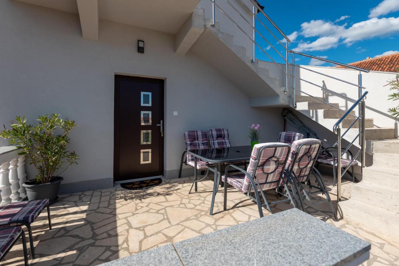 Apartman Tribunj Tribalj Esterno foto