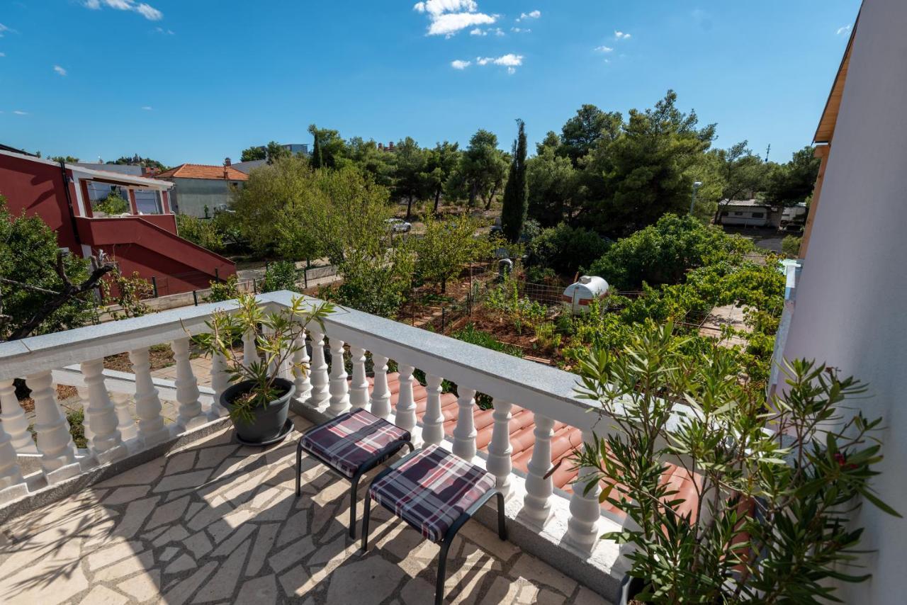 Apartman Tribunj Tribalj Esterno foto