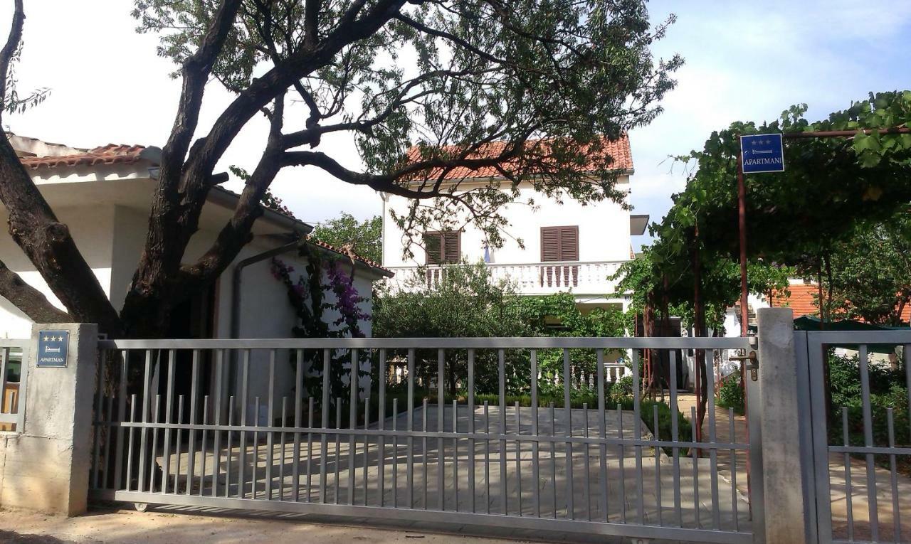 Apartman Tribunj Tribalj Esterno foto